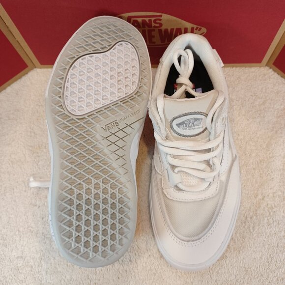 Vans Men's 3.5/Women's 5 Wayvee Triple White Suede Mesh VN0A5JIABGG - Picture 3 of 12